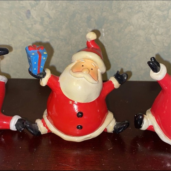 3 Santa figurines - Picture 2 of 4